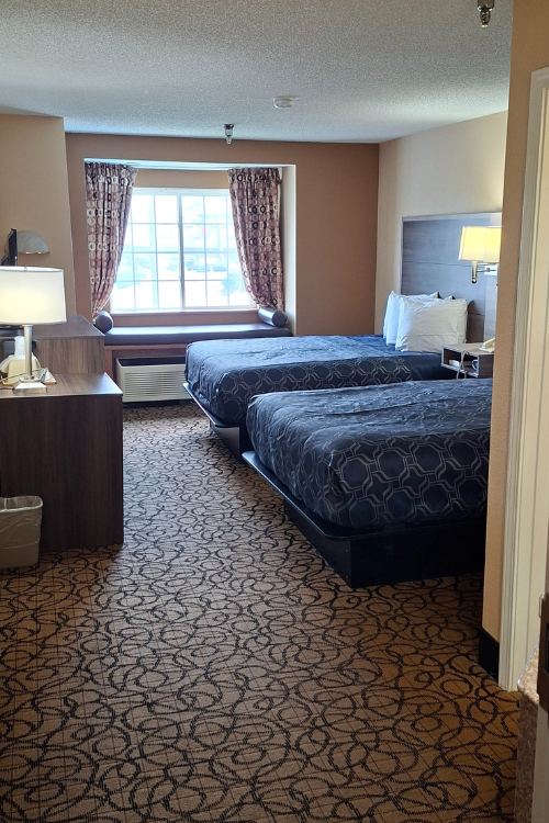Hotel room interiors at Guest Inn Pigeon Forge – near Dollywood